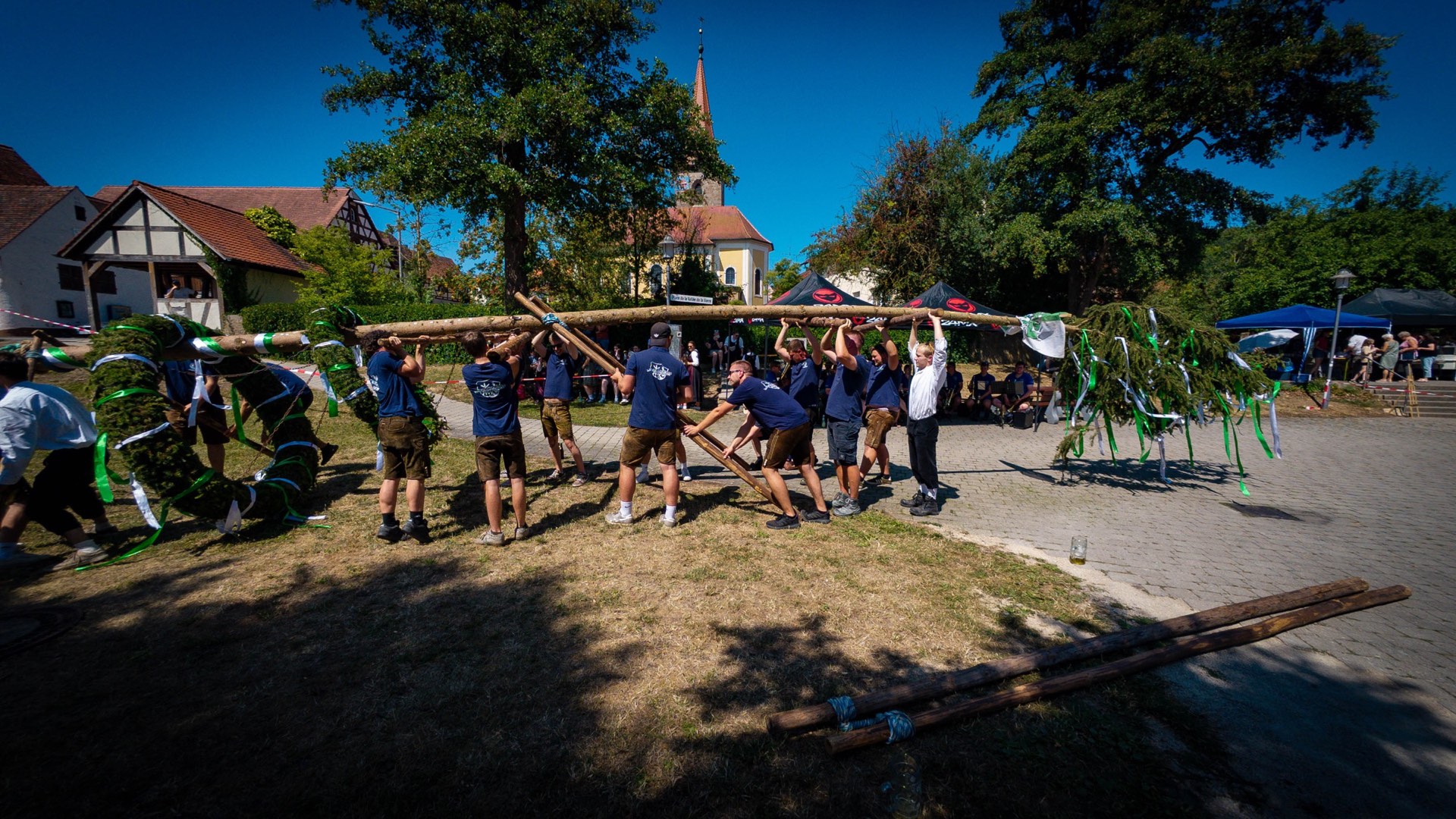 Gemeinsames Baumaufstellen zur Kerwa 2026